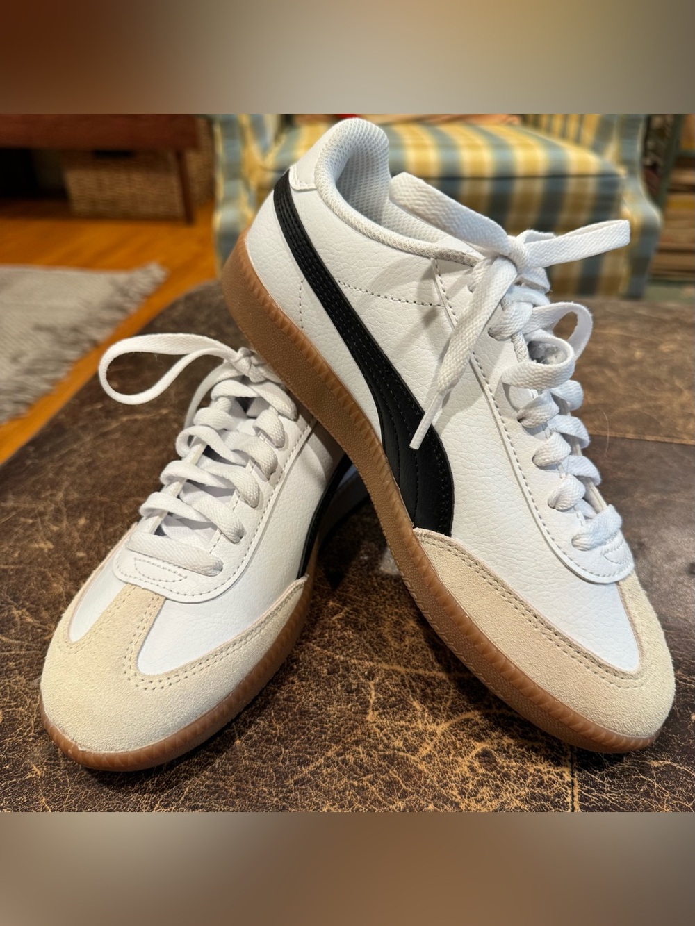 Puma White Leather Sneakers with Black Formstrip and Gum Sole Size 7